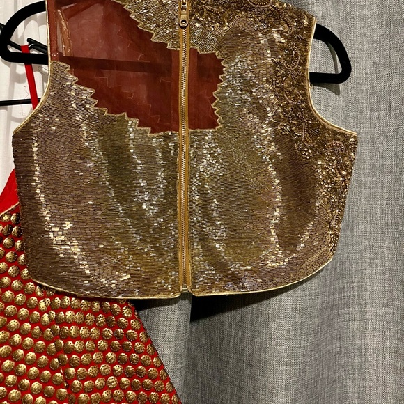 Extremely beautiful full hand work of pearls and dabka lengha choli - Picture 6 of 7